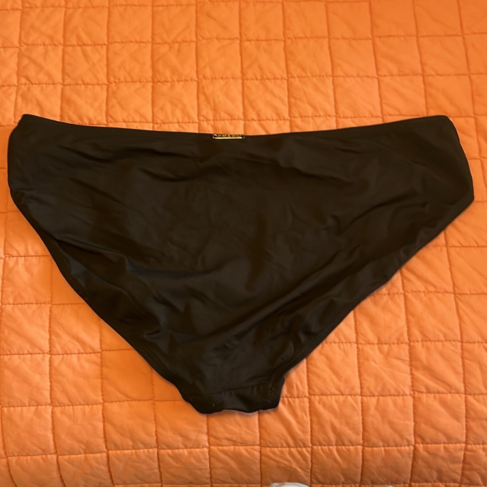 Chaps size 18 black bikini swim bottoms, good condition